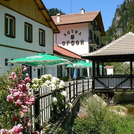 Семеен Хотел Орфей Teshel Exterior photo