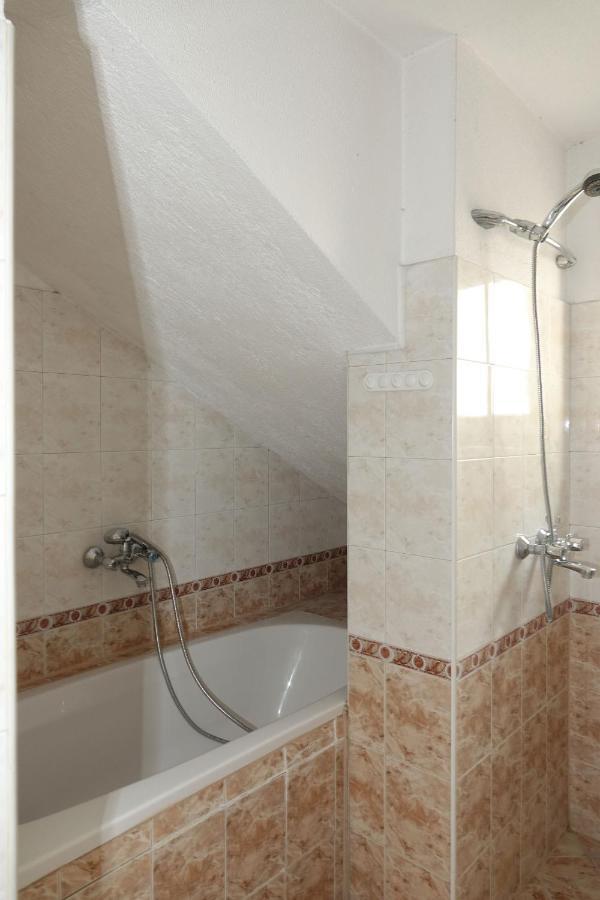 Семеен Хотел Орфей Teshel Exterior photo