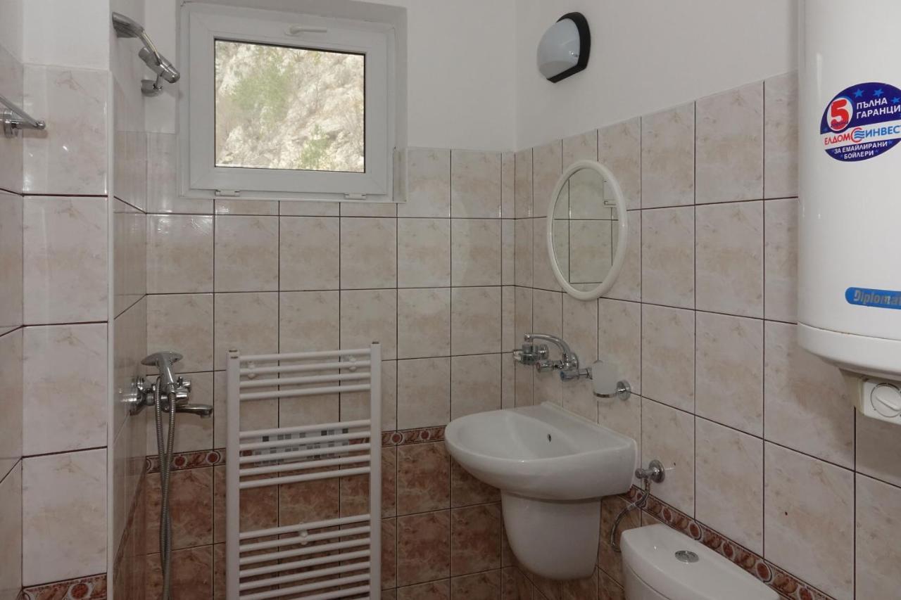 Семеен Хотел Орфей Teshel Exterior photo
