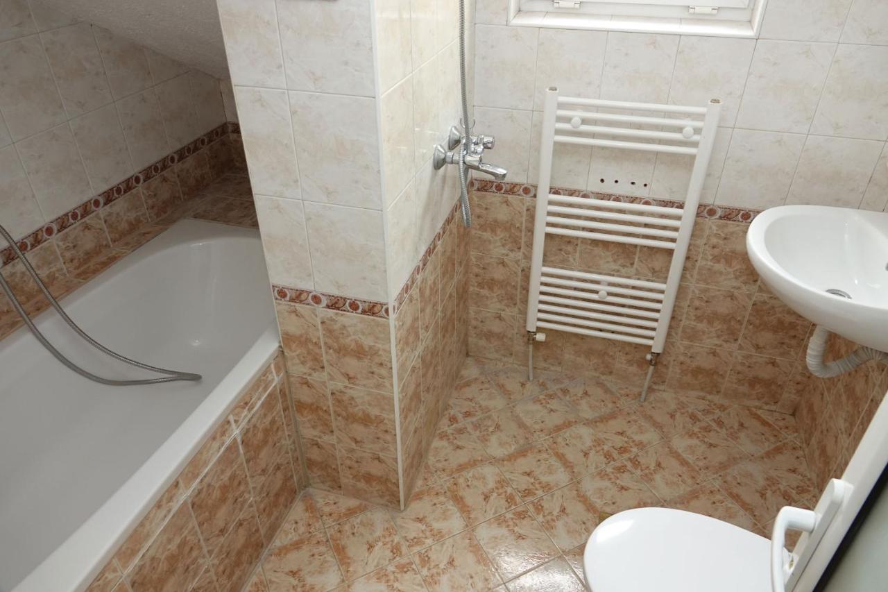 Семеен Хотел Орфей Teshel Exterior photo